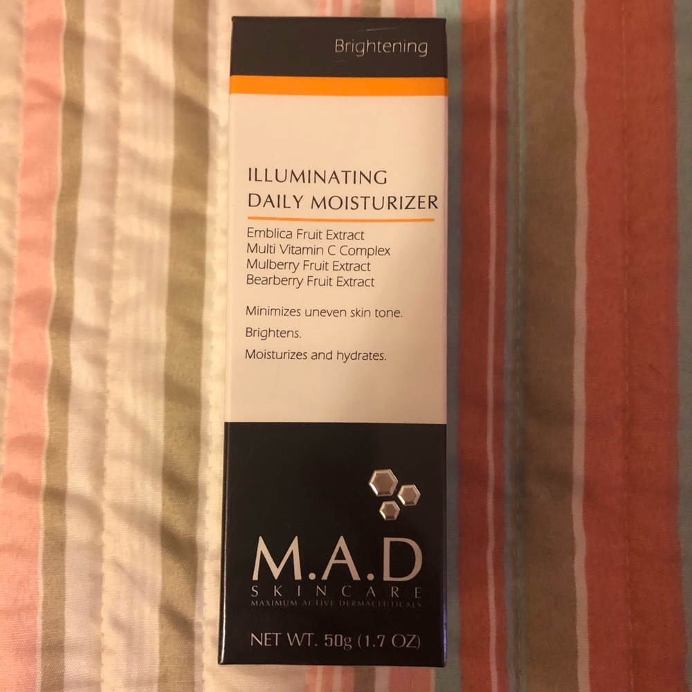 M.A.D Skincare Illuminating Daily Moisturizer